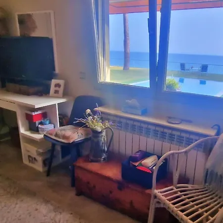 Preciosa Casa Al Borde De Un Acantilado *