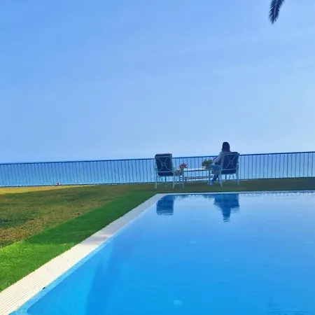 Сasa de vacaciones Preciosa Casa Al Borde De Un Acantilado